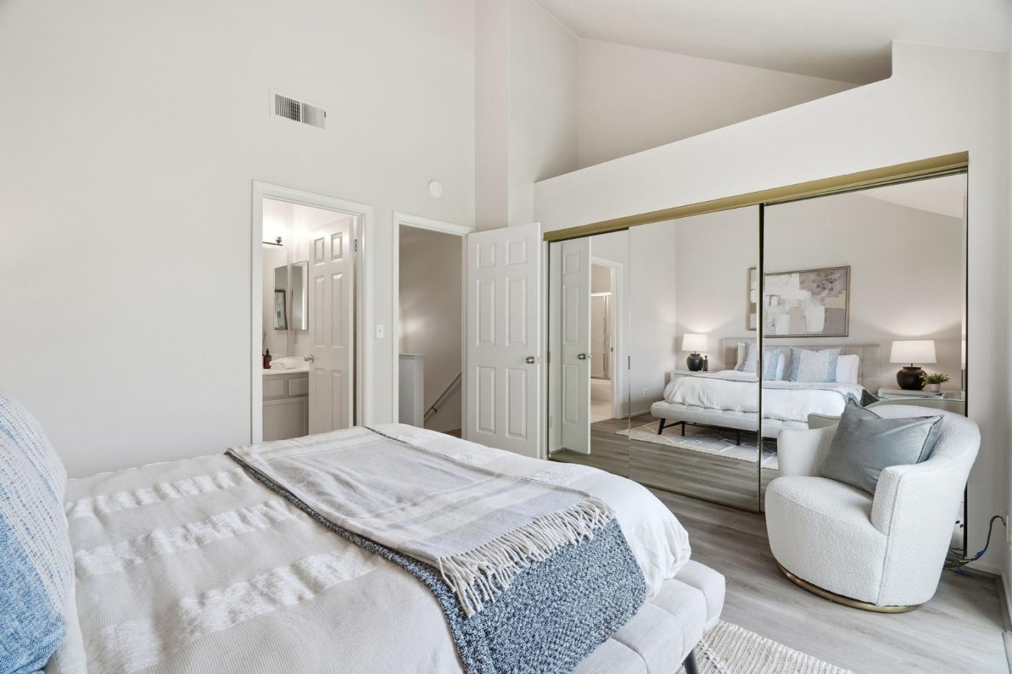 Detail Gallery Image 18 of 32 For 1045 Summershore Ct, San Jose,  CA 95122 - 2 Beds | 2/1 Baths