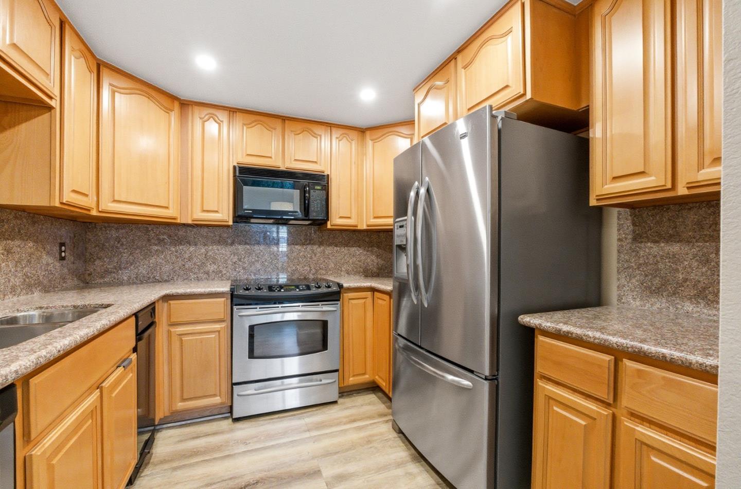 Detail Gallery Image 10 of 25 For 42 Muirfield Ct, San Jose,  CA 95116 - 2 Beds | 1/1 Baths