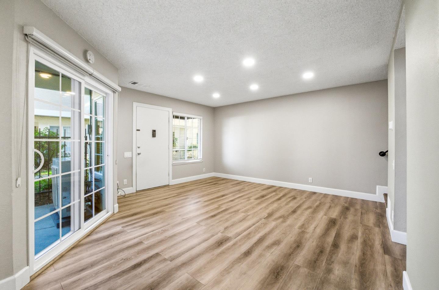 Detail Gallery Image 6 of 25 For 42 Muirfield Ct, San Jose,  CA 95116 - 2 Beds | 1/1 Baths