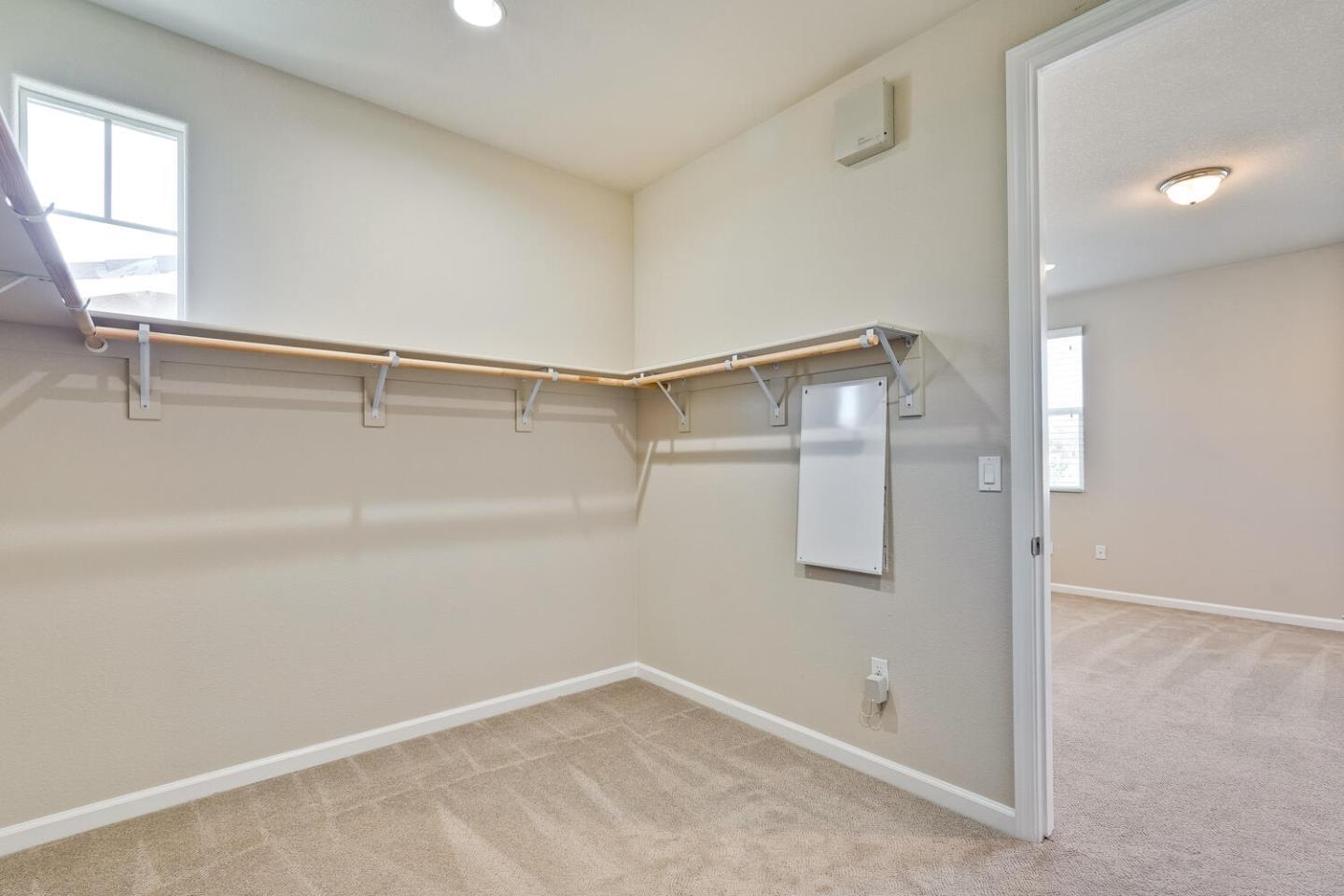 Detail Gallery Image 24 of 56 For 867 Maple Pl, East Palo Alto,  CA 94303 - 4 Beds | 2/1 Baths