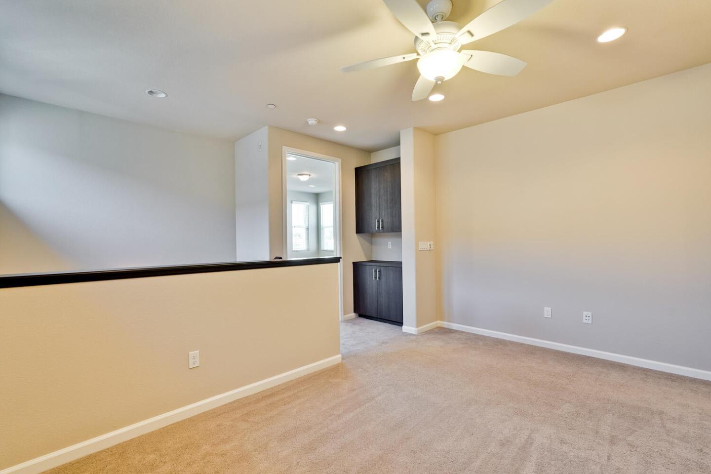 Detail Gallery Image 29 of 56 For 867 Maple Pl, East Palo Alto,  CA 94303 - 4 Beds | 2/1 Baths