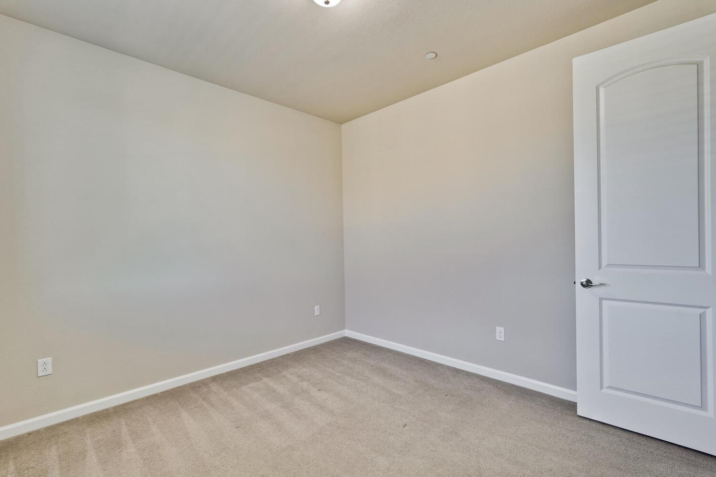 Detail Gallery Image 32 of 56 For 867 Maple Pl, East Palo Alto,  CA 94303 - 4 Beds | 2/1 Baths