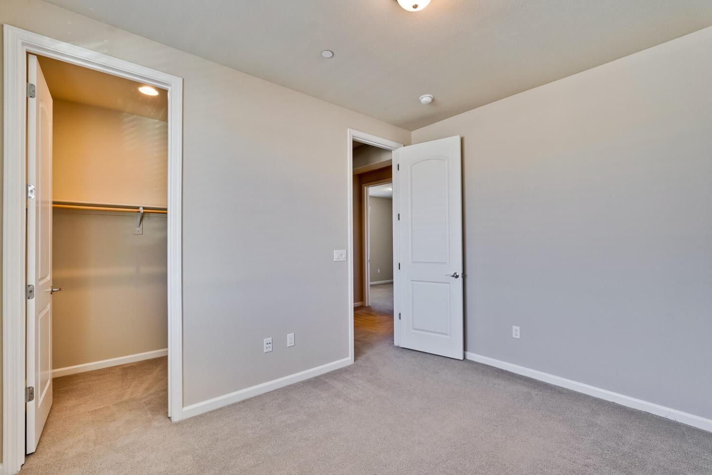 Detail Gallery Image 38 of 56 For 867 Maple Pl, East Palo Alto,  CA 94303 - 4 Beds | 2/1 Baths
