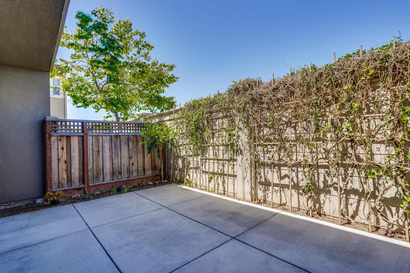 Detail Gallery Image 49 of 56 For 867 Maple Pl, East Palo Alto,  CA 94303 - 4 Beds | 2/1 Baths