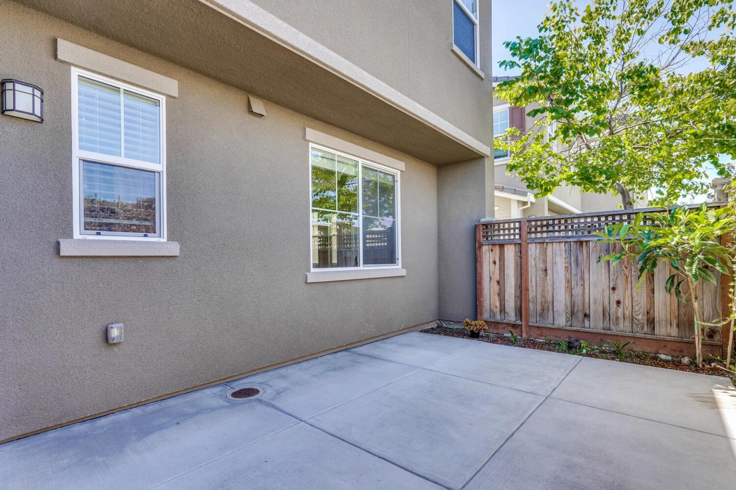 Detail Gallery Image 52 of 56 For 867 Maple Pl, East Palo Alto,  CA 94303 - 4 Beds | 2/1 Baths