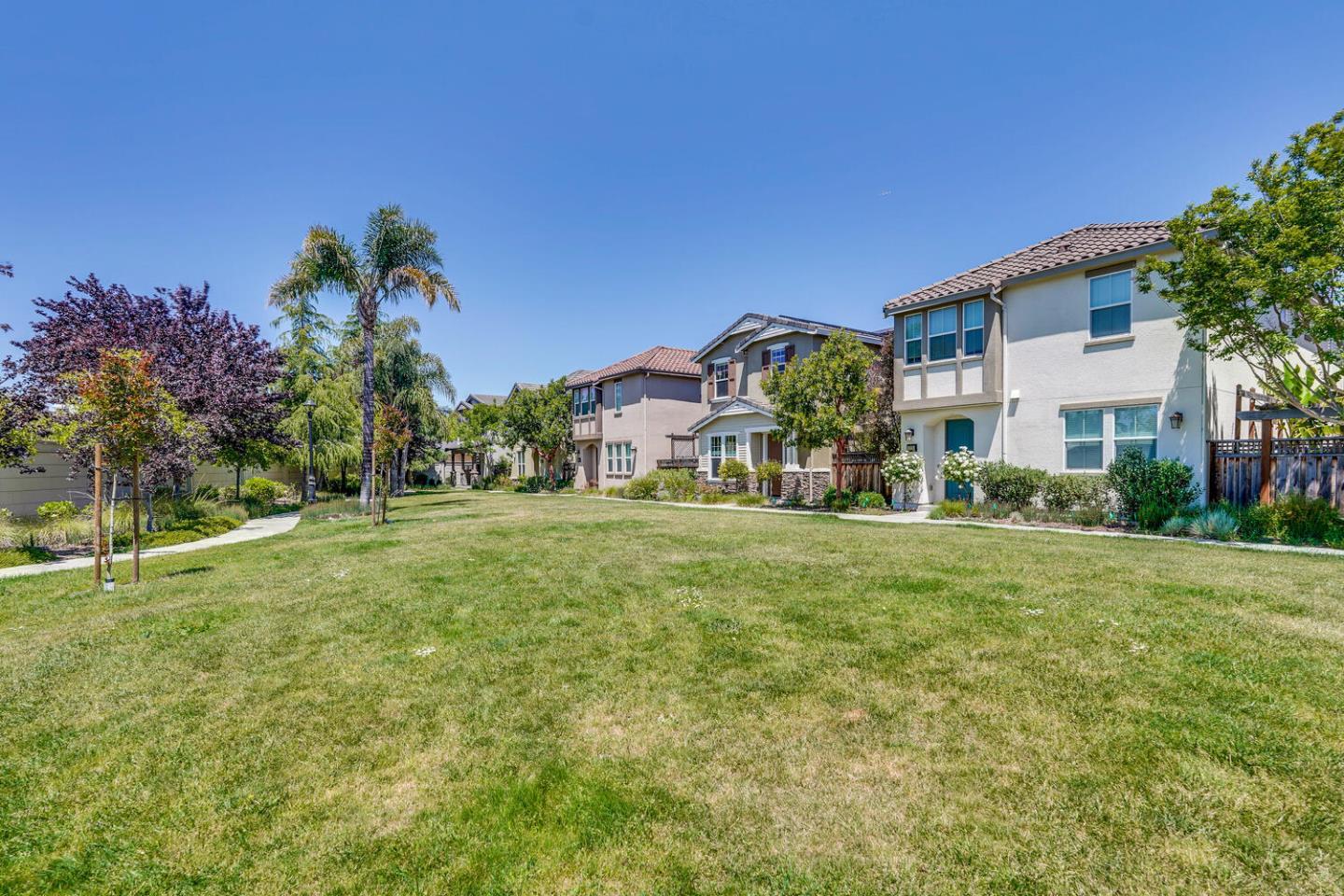 Detail Gallery Image 55 of 56 For 867 Maple Pl, East Palo Alto,  CA 94303 - 4 Beds | 2/1 Baths