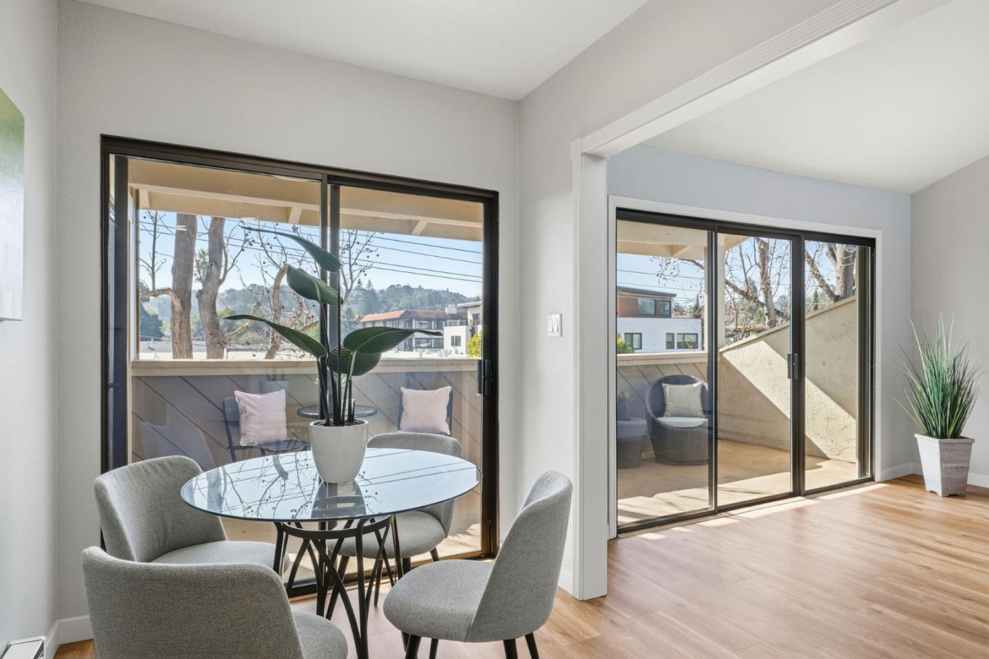 Detail Gallery Image 13 of 35 For 793 Elm St #17,  San Carlos,  CA 94070 - 2 Beds | 2 Baths