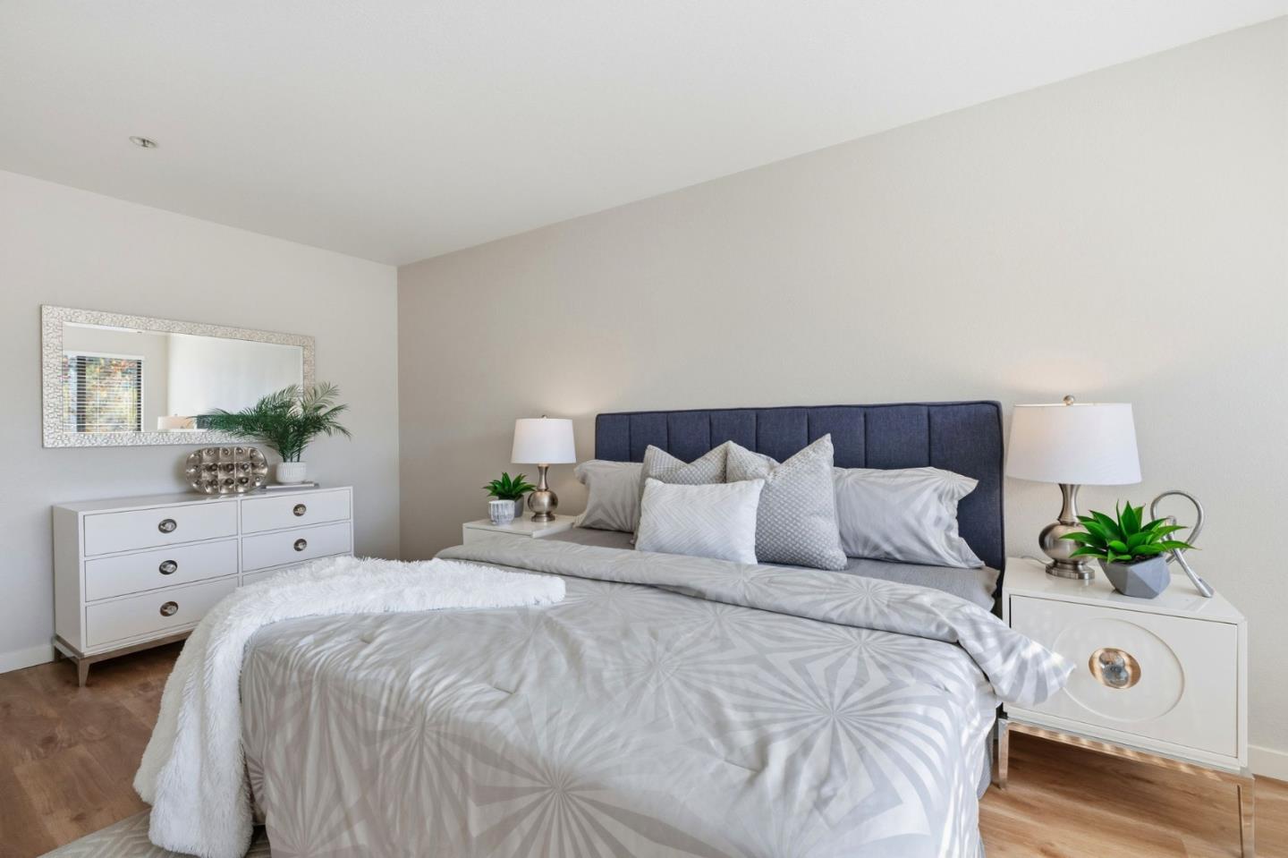 Detail Gallery Image 15 of 35 For 793 Elm St #17,  San Carlos,  CA 94070 - 2 Beds | 2 Baths