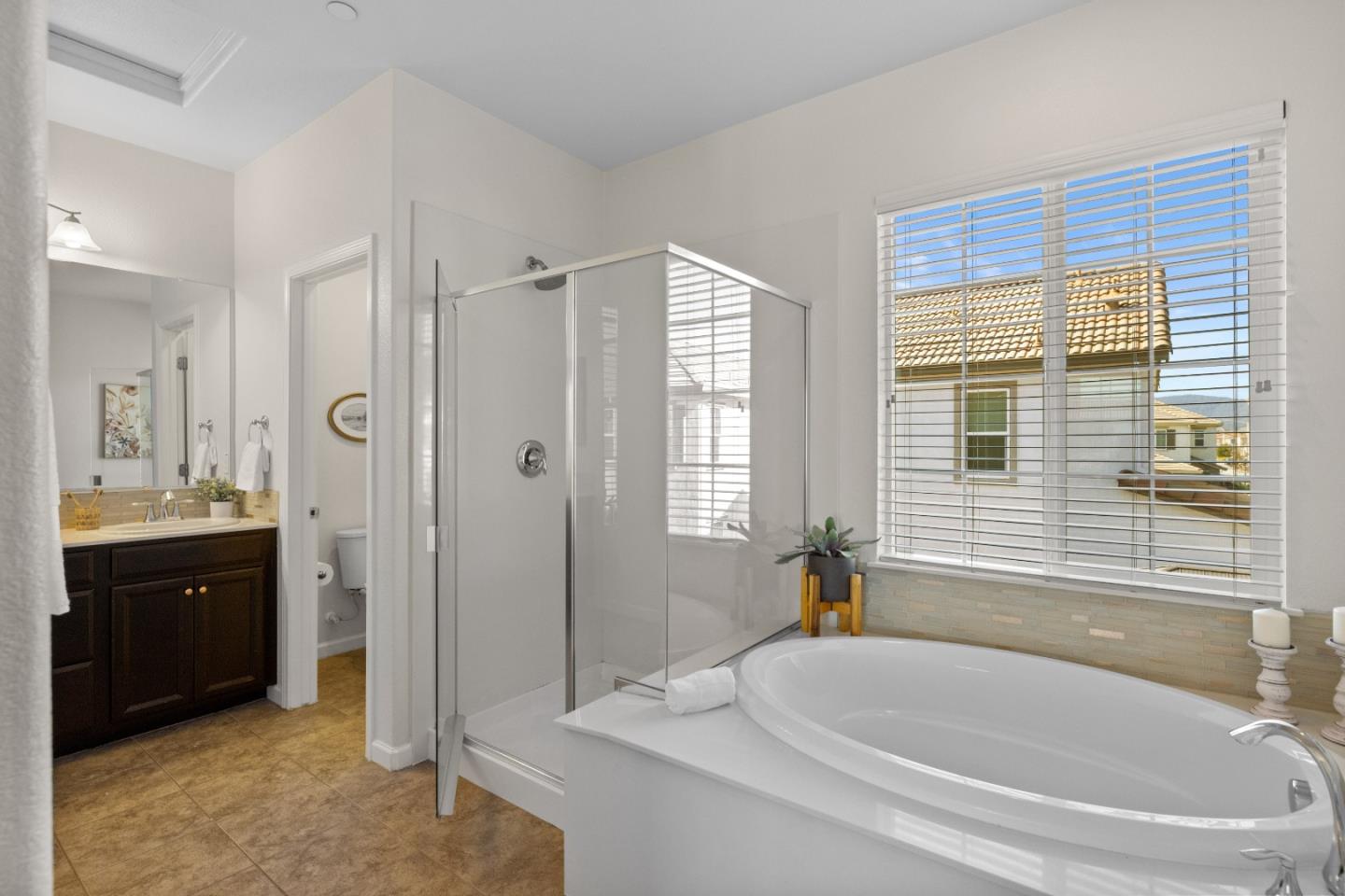 Detail Gallery Image 11 of 17 For 7721 Oregano Way, Gilroy,  CA 95020 - 3 Beds | 2/1 Baths