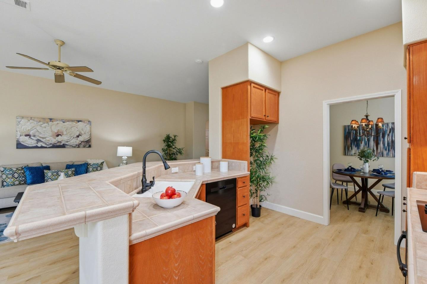 Detail Gallery Image 13 of 54 For 2096 Mataro Way, San Jose,  CA 95135 - 3 Beds | 2 Baths