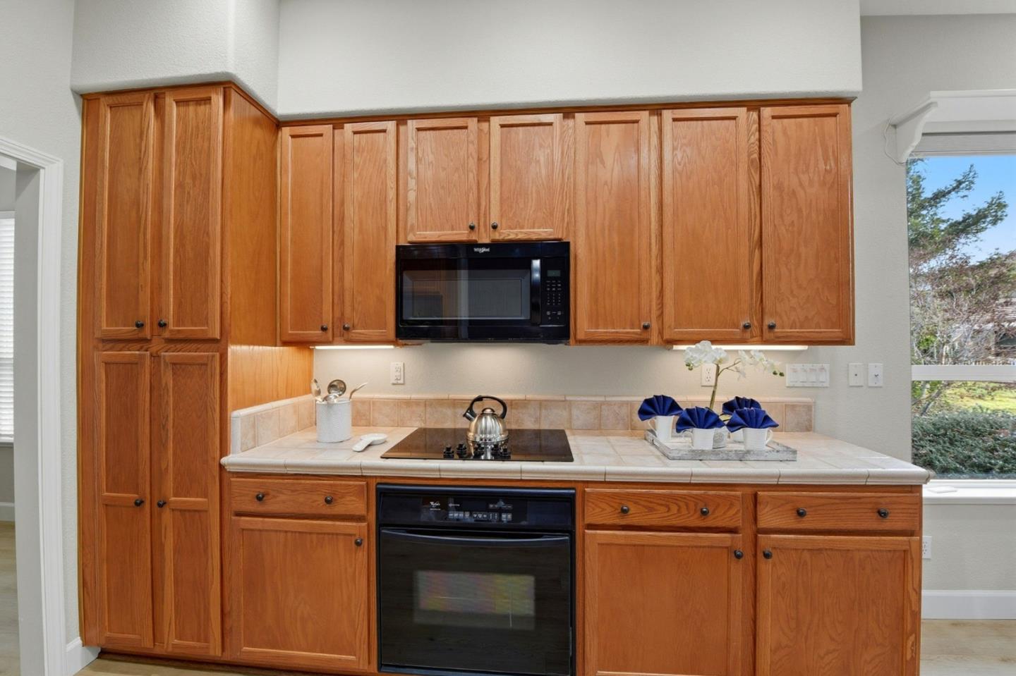 Detail Gallery Image 14 of 54 For 2096 Mataro Way, San Jose,  CA 95135 - 3 Beds | 2 Baths