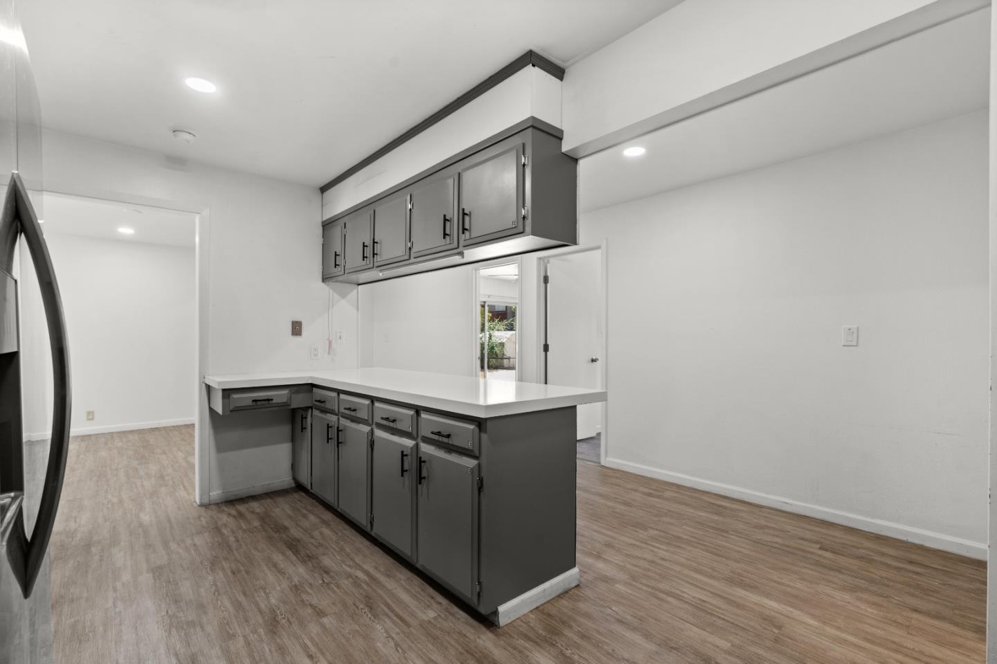 Detail Gallery Image 12 of 34 For 190 W Mckenzie Ave, Stockton,  CA 95204 - 4 Beds | 3 Baths