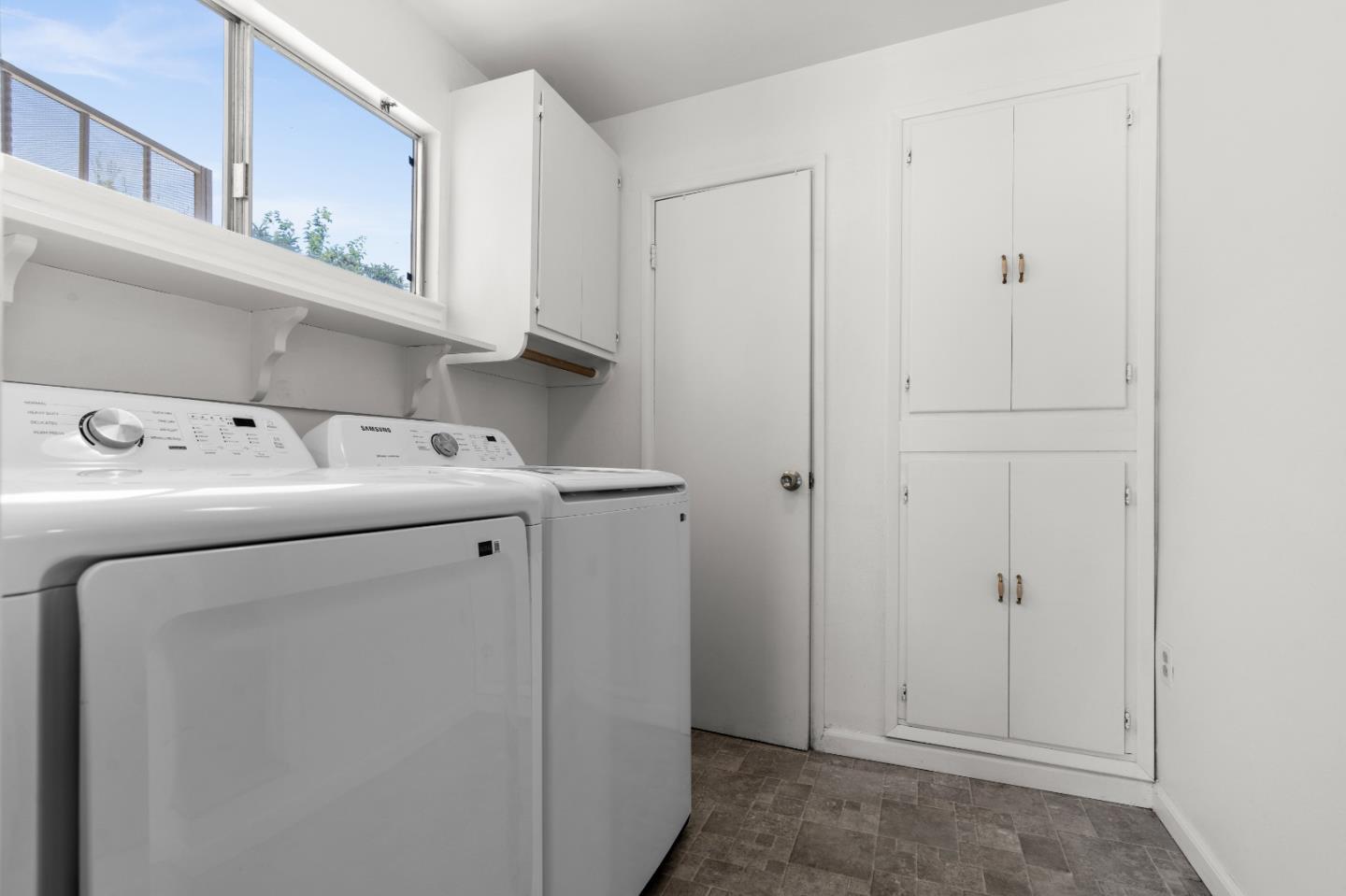 Detail Gallery Image 32 of 34 For 190 W Mckenzie Ave, Stockton,  CA 95204 - 4 Beds | 3 Baths