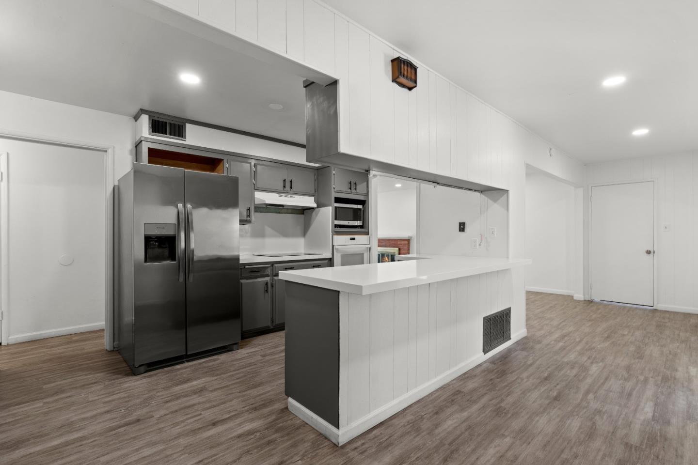 Detail Gallery Image 7 of 34 For 190 W Mckenzie Ave, Stockton,  CA 95204 - 4 Beds | 3 Baths