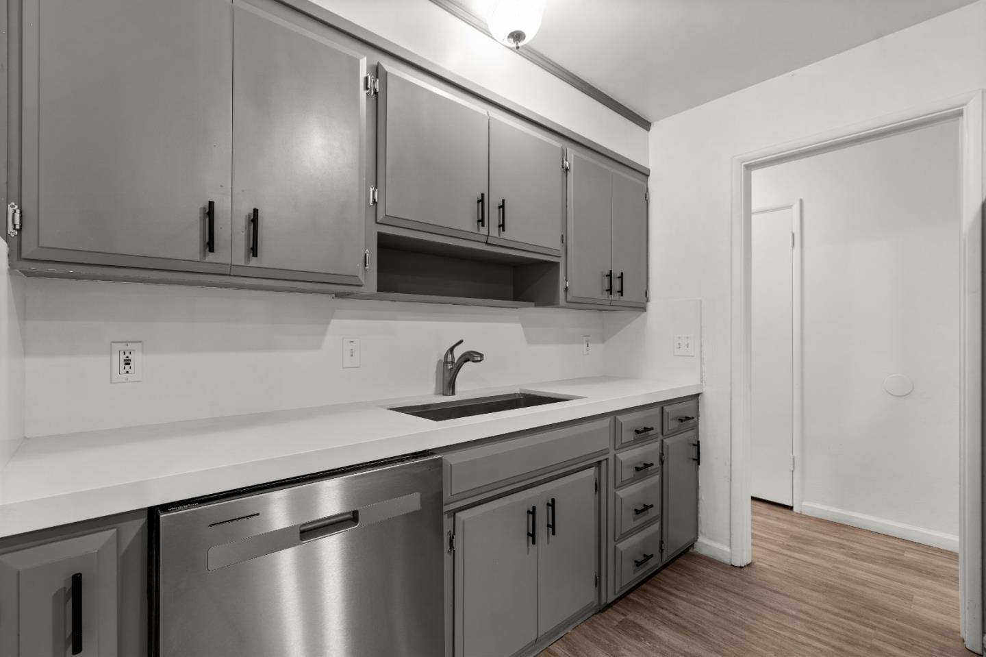 Detail Gallery Image 9 of 34 For 190 W Mckenzie Ave, Stockton,  CA 95204 - 4 Beds | 3 Baths