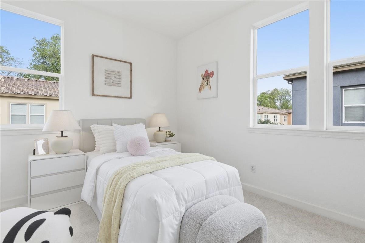 Detail Gallery Image 11 of 29 For 592 San Remi Ter, Sunnyvale,  CA 94085 - 2 Beds | 2/1 Baths