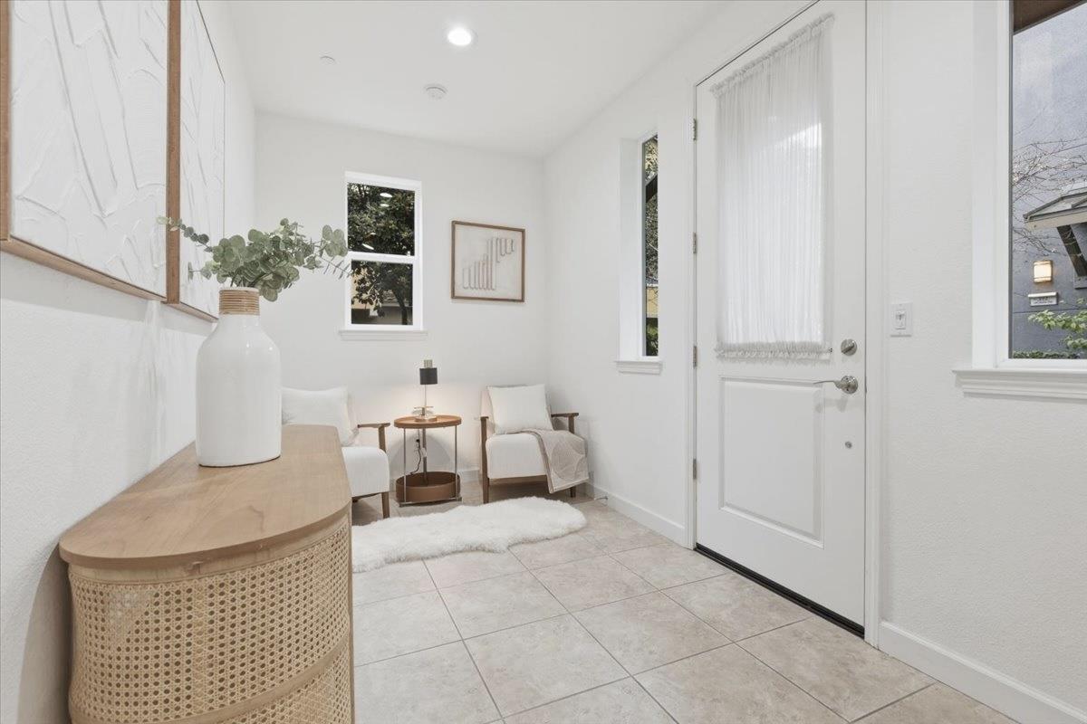 Detail Gallery Image 17 of 29 For 592 San Remi Ter, Sunnyvale,  CA 94085 - 2 Beds | 2/1 Baths