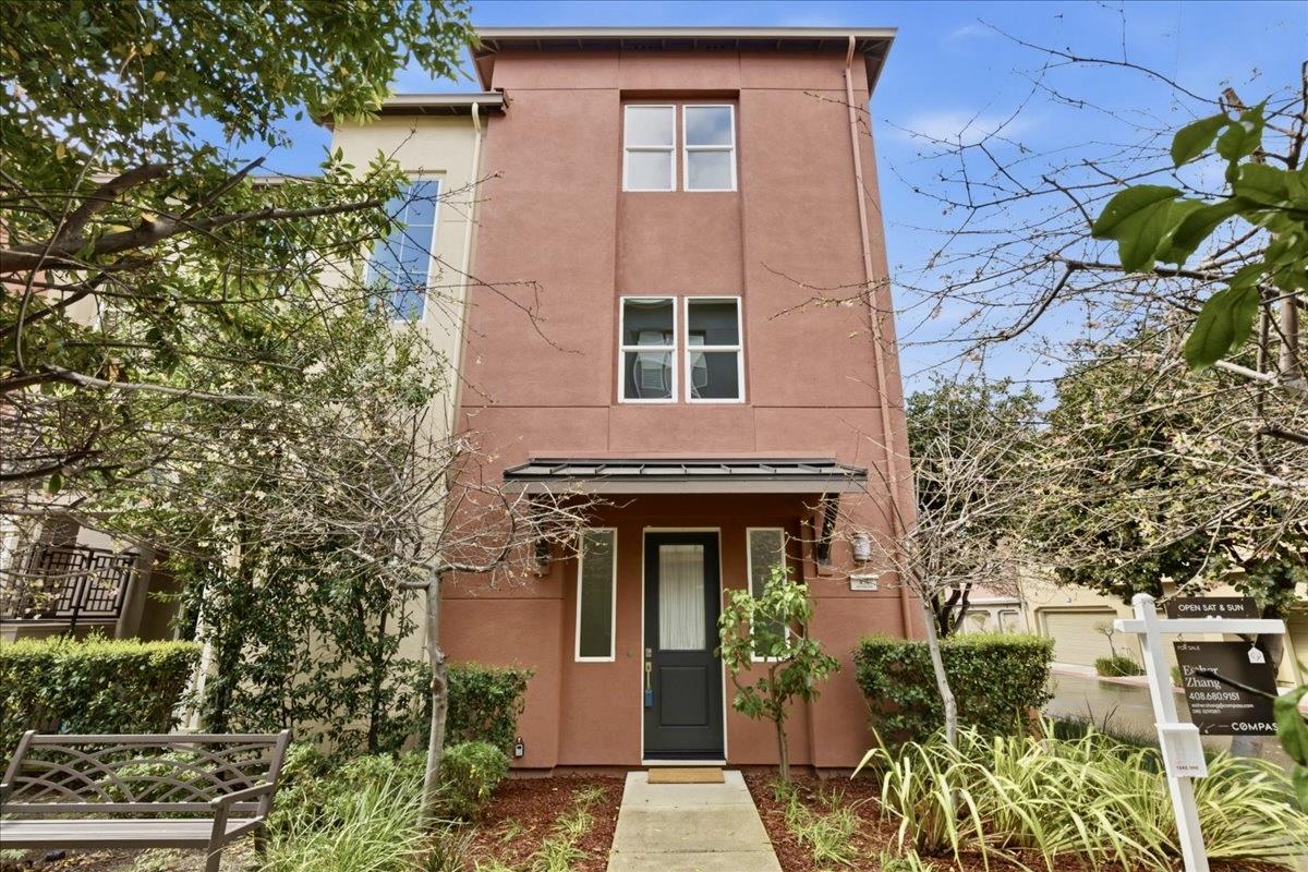 Detail Gallery Image 19 of 29 For 592 San Remi Ter, Sunnyvale,  CA 94085 - 2 Beds | 2/1 Baths