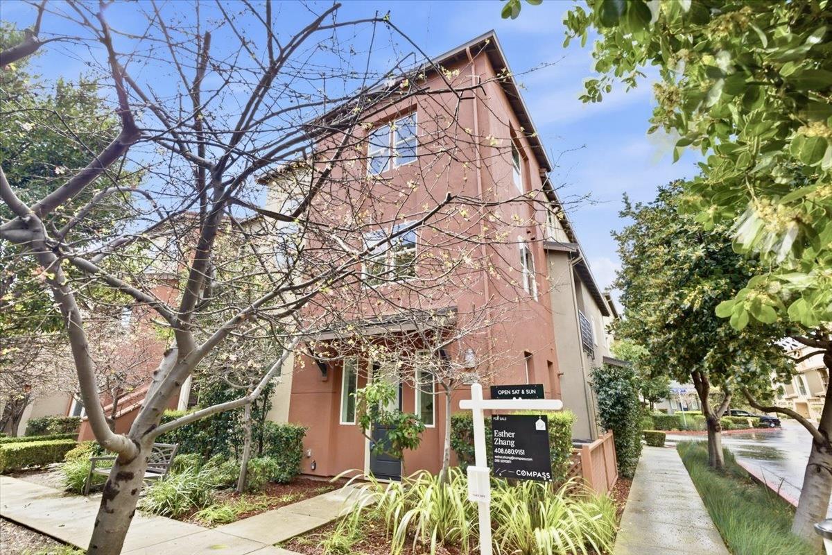 Detail Gallery Image 20 of 29 For 592 San Remi Ter, Sunnyvale,  CA 94085 - 2 Beds | 2/1 Baths