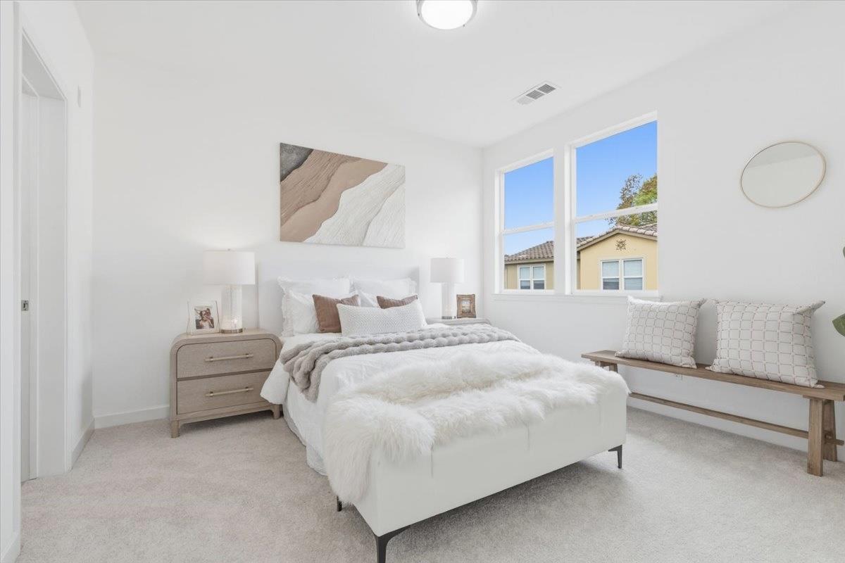 Detail Gallery Image 9 of 29 For 592 San Remi Ter, Sunnyvale,  CA 94085 - 2 Beds | 2/1 Baths