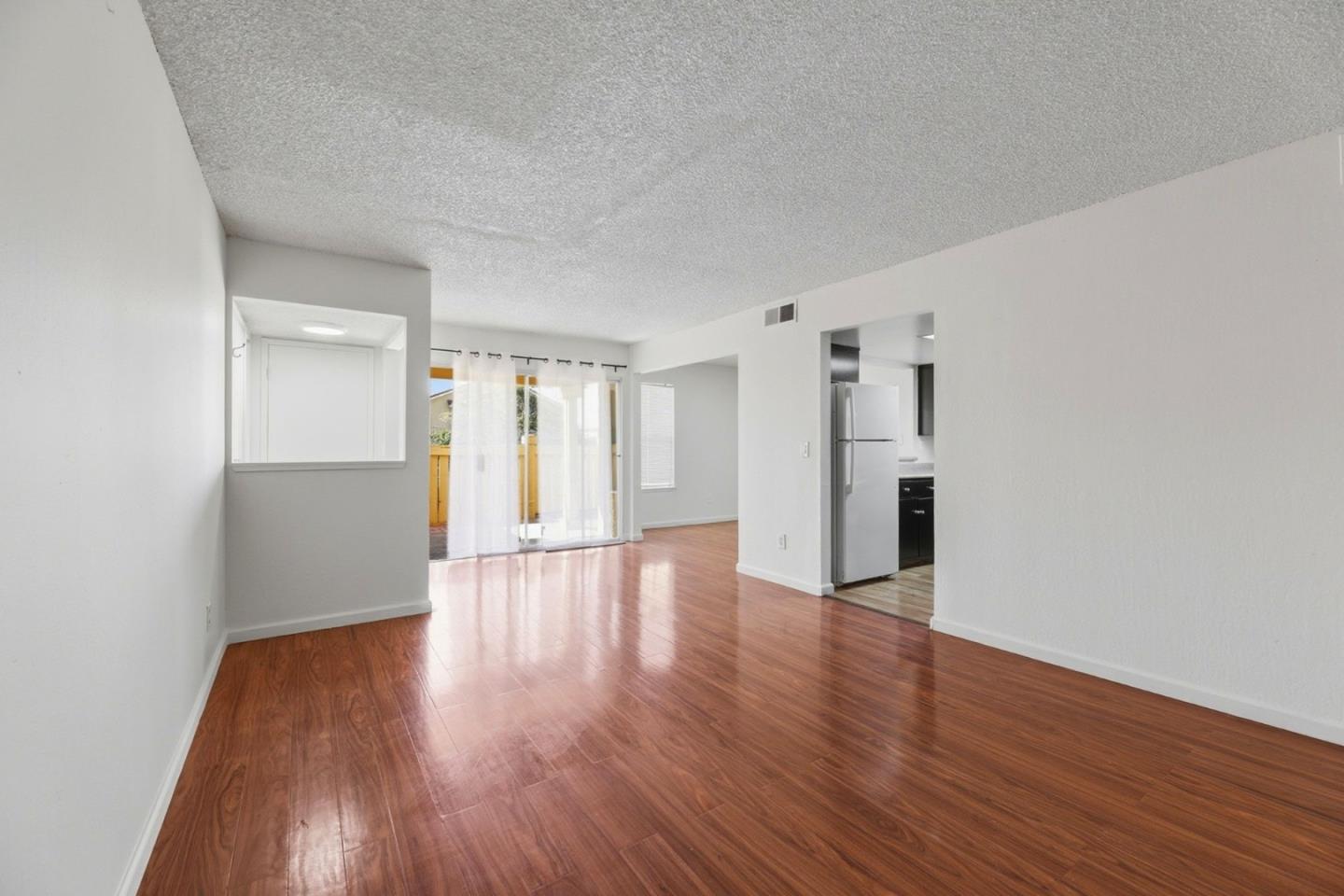 Detail Gallery Image 10 of 45 For 7 Las Moradas Cir, San Pablo,  CA 94806 - 2 Beds | 2 Baths