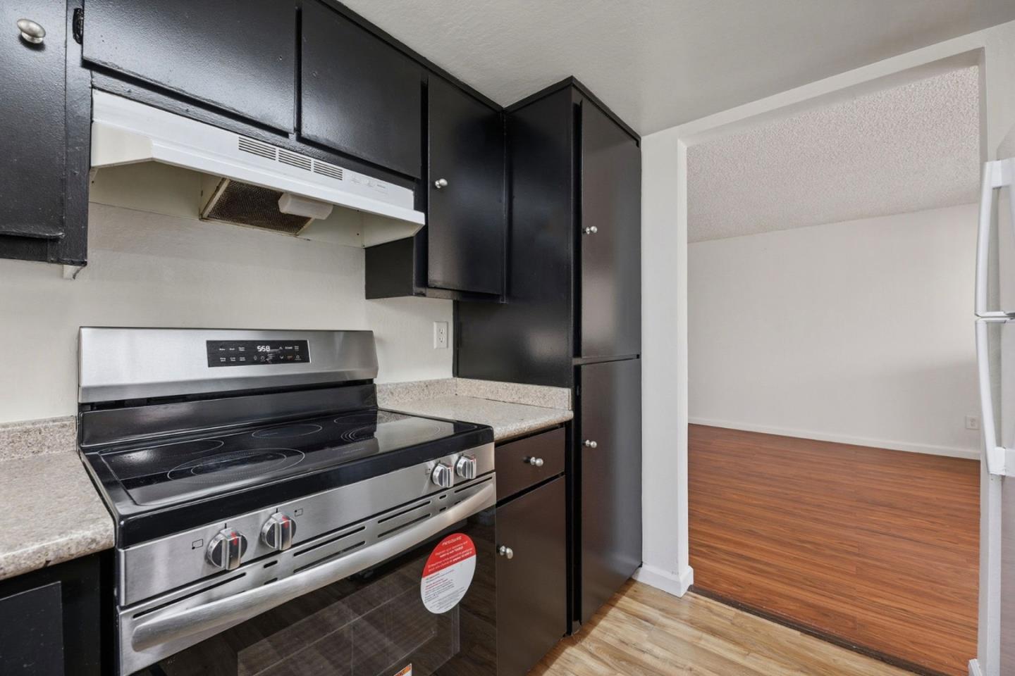 Detail Gallery Image 14 of 45 For 7 Las Moradas Cir, San Pablo,  CA 94806 - 2 Beds | 2 Baths