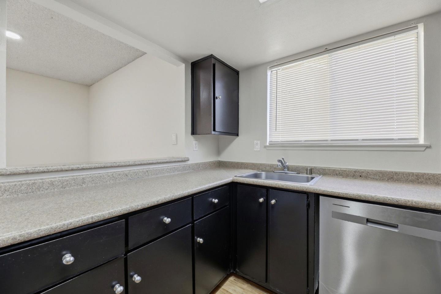 Detail Gallery Image 17 of 45 For 7 Las Moradas Cir, San Pablo,  CA 94806 - 2 Beds | 2 Baths