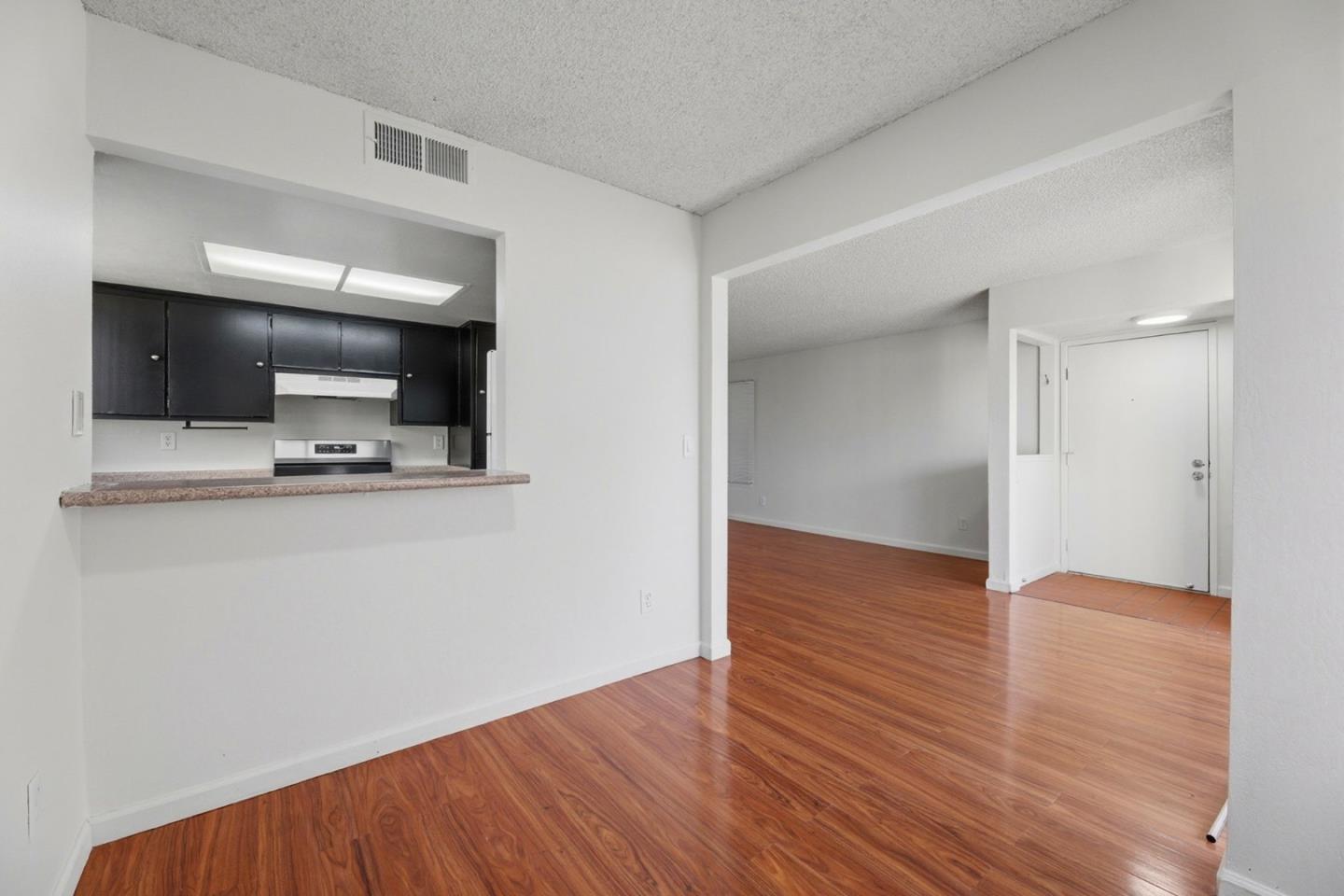 Detail Gallery Image 18 of 45 For 7 Las Moradas Cir, San Pablo,  CA 94806 - 2 Beds | 2 Baths