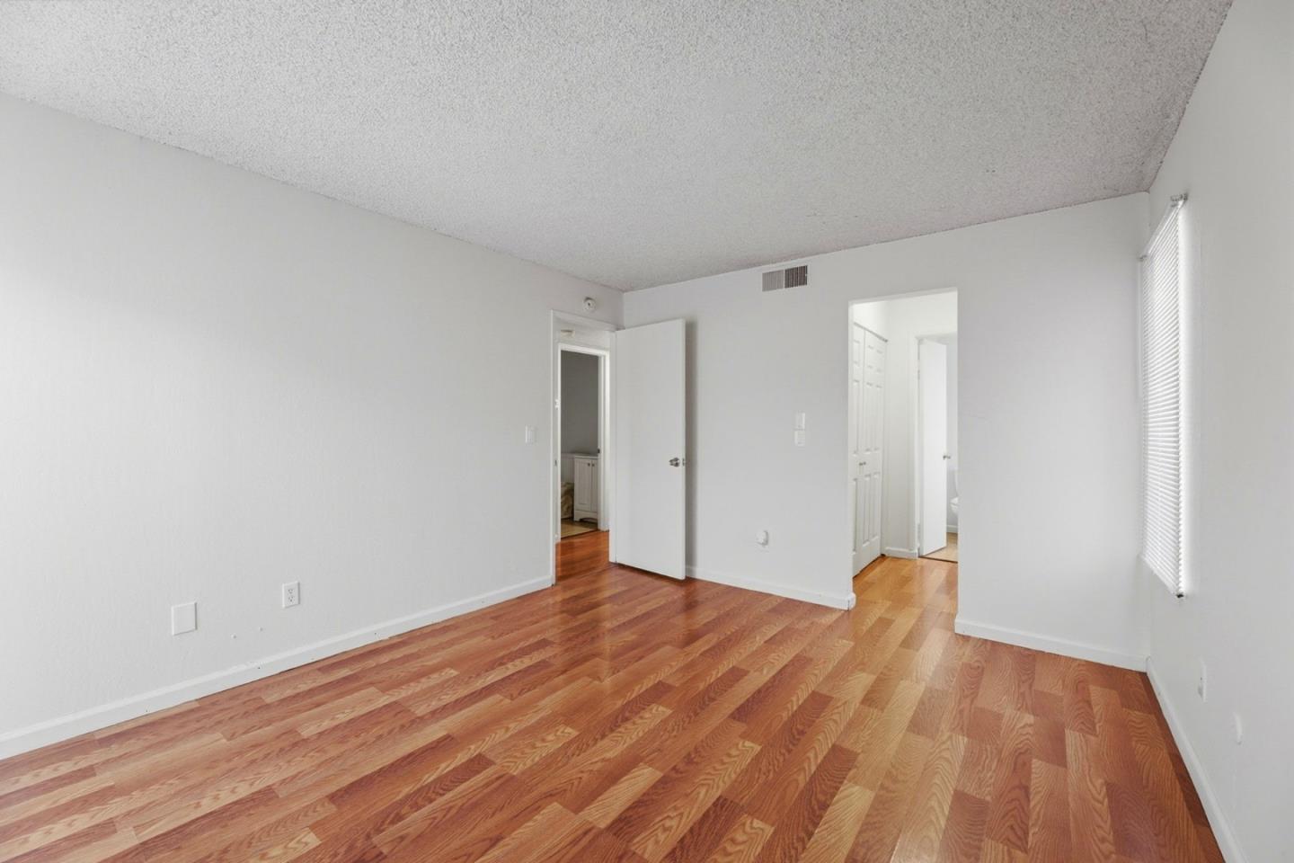 Detail Gallery Image 25 of 45 For 7 Las Moradas Cir, San Pablo,  CA 94806 - 2 Beds | 2 Baths