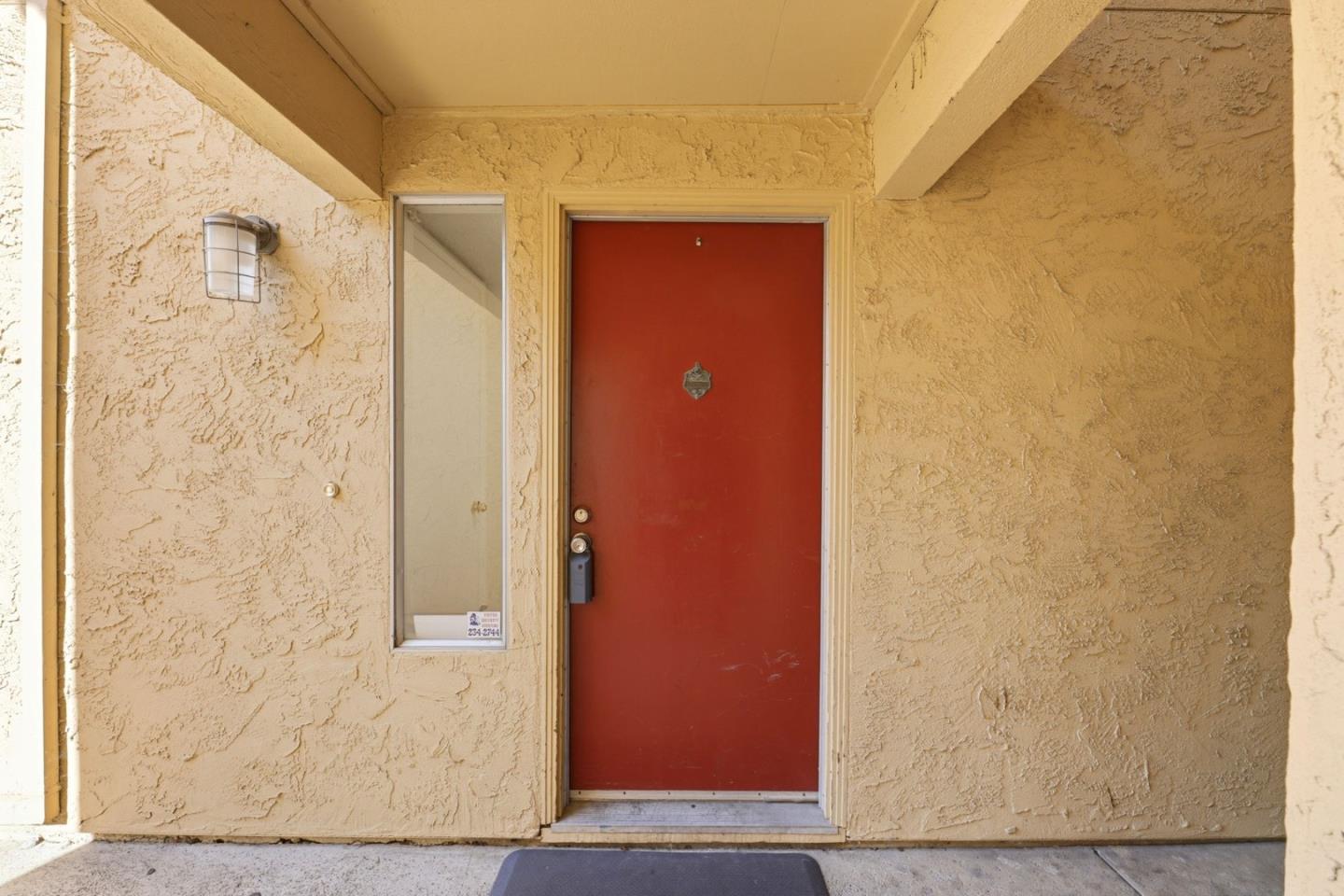 Detail Gallery Image 3 of 45 For 7 Las Moradas Cir, San Pablo,  CA 94806 - 2 Beds | 2 Baths