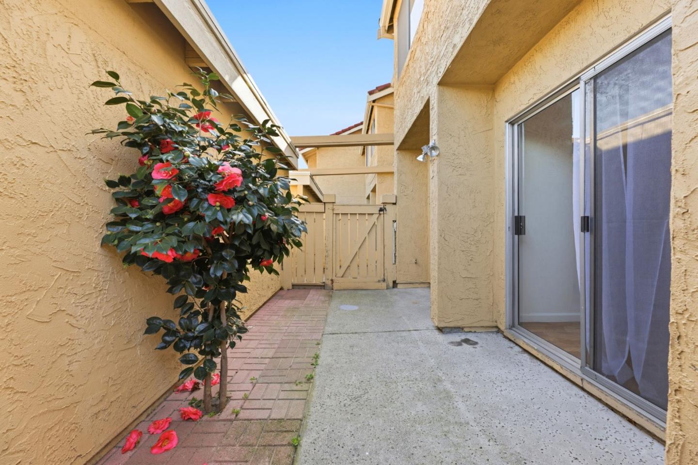 Detail Gallery Image 39 of 45 For 7 Las Moradas Cir, San Pablo,  CA 94806 - 2 Beds | 2 Baths