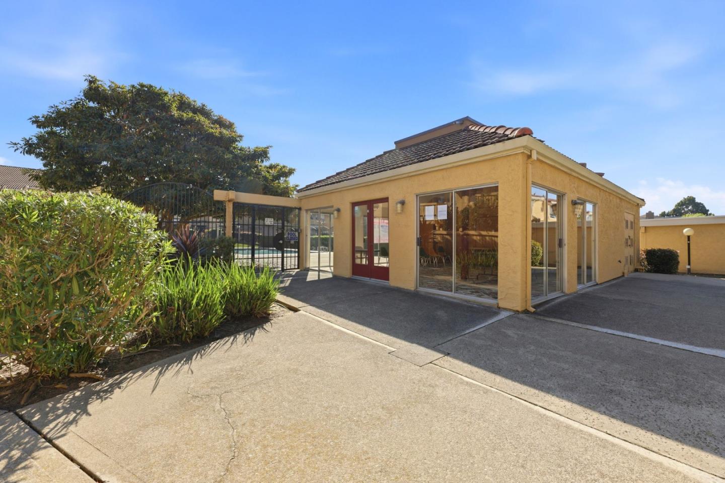 Detail Gallery Image 41 of 45 For 7 Las Moradas Cir, San Pablo,  CA 94806 - 2 Beds | 2 Baths