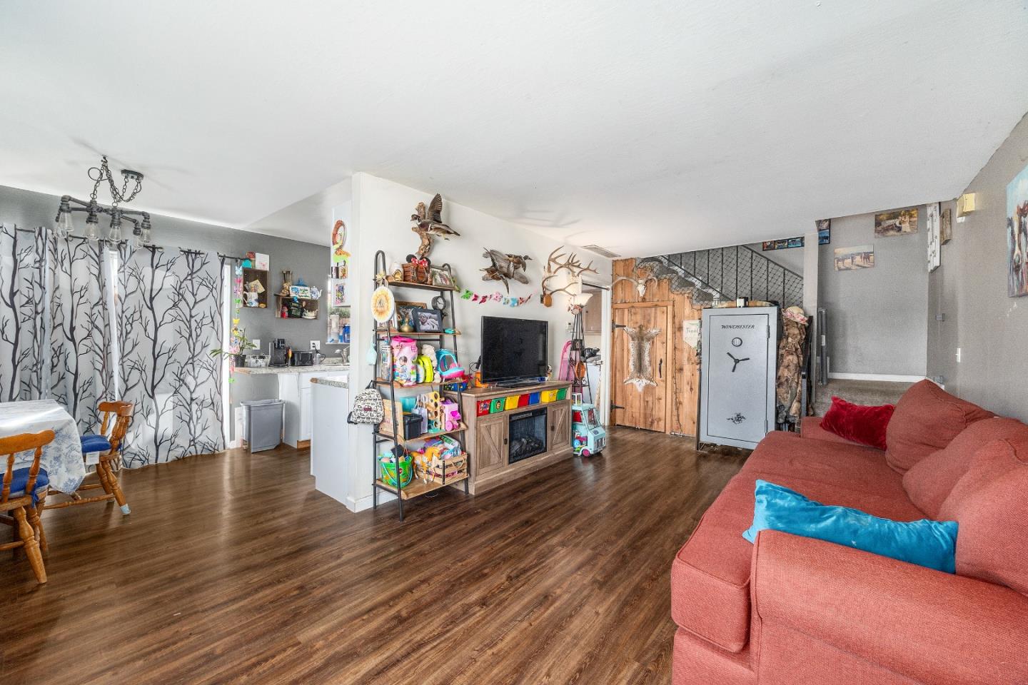 Detail Gallery Image 7 of 20 For 7 Macleod Way, Scotts Valley,  CA 95066 - – Beds | – Baths