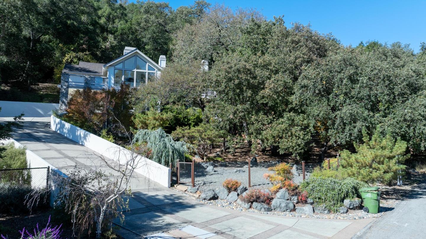 Detail Gallery Image 4 of 98 For 16669 Walter Breton Dr, Morgan Hill,  CA 95037 - 4 Beds | 3 Baths