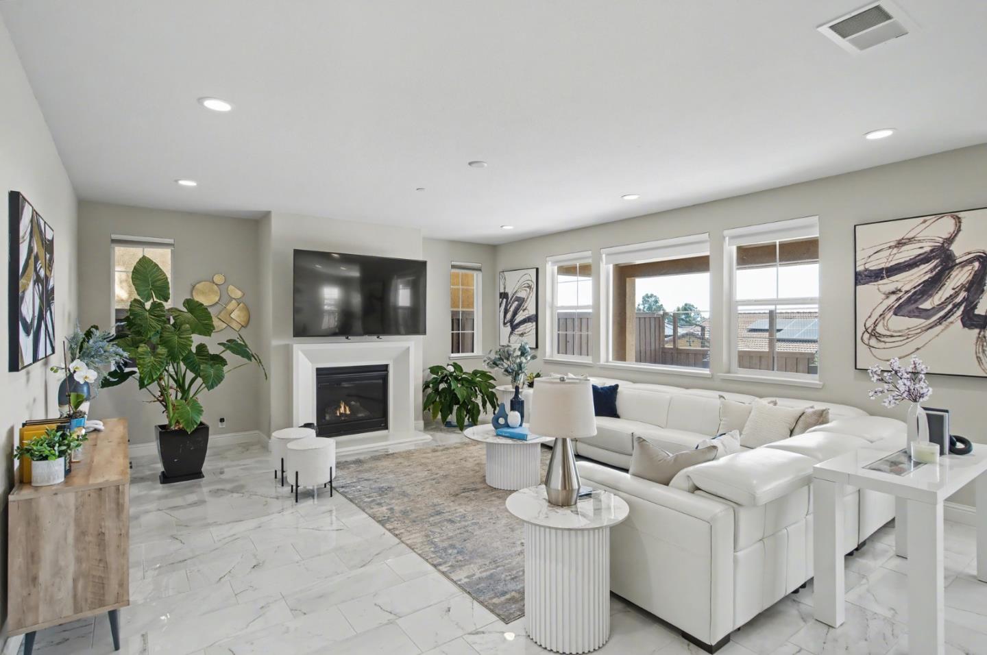 Detail Gallery Image 11 of 48 For 29803 Cantera Dr, Hayward,  CA 94544 - 4 Beds | 3 Baths