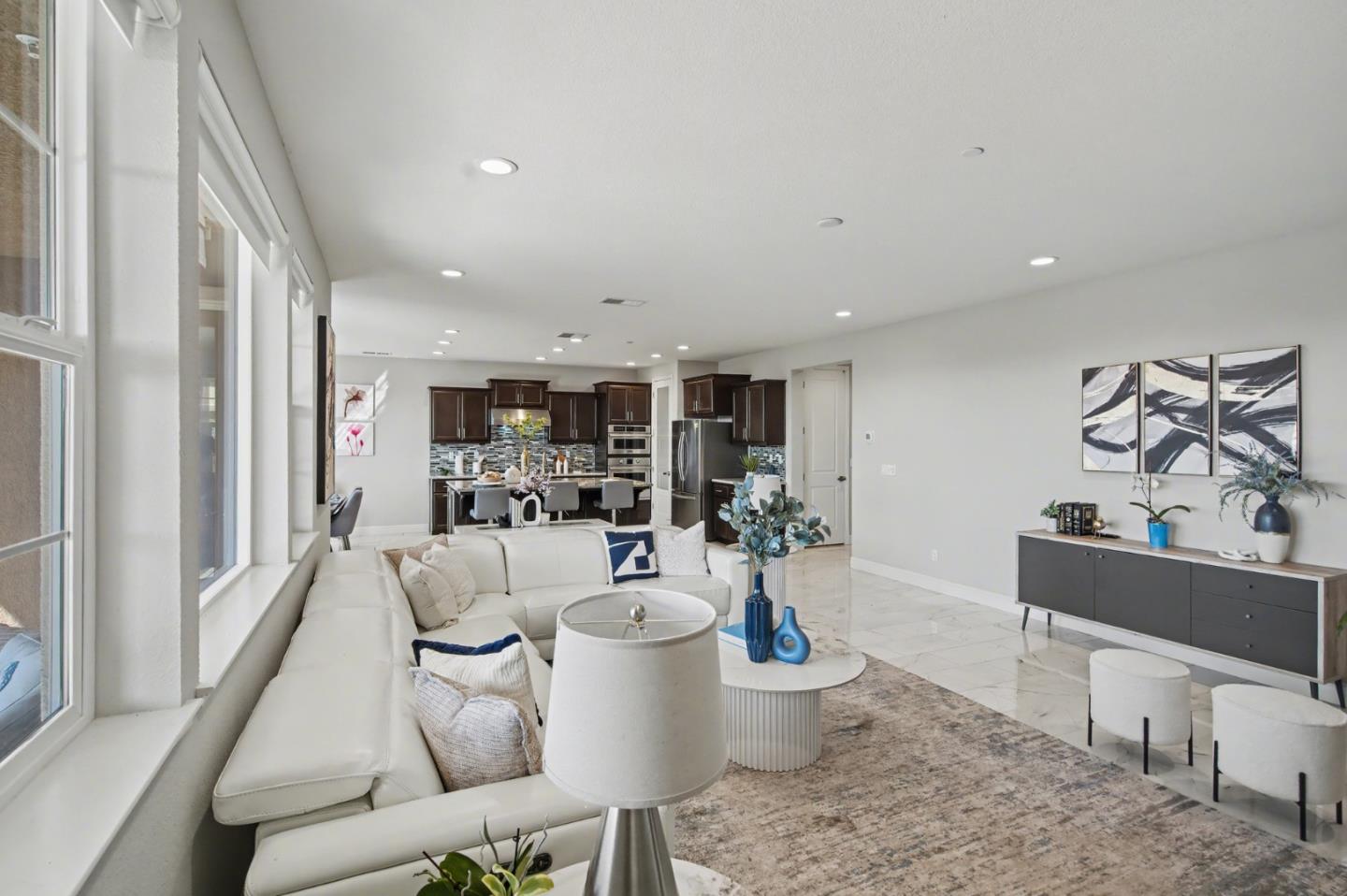 Detail Gallery Image 13 of 48 For 29803 Cantera Dr, Hayward,  CA 94544 - 4 Beds | 3 Baths