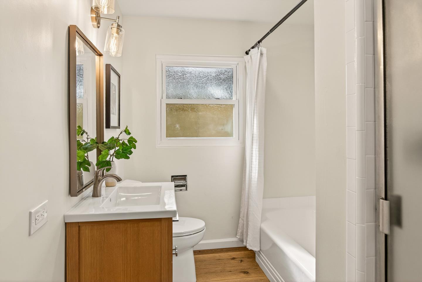 Detail Gallery Image 18 of 30 For 83 Doud Dr, Los Altos,  CA 94022 - 4 Beds | 2 Baths