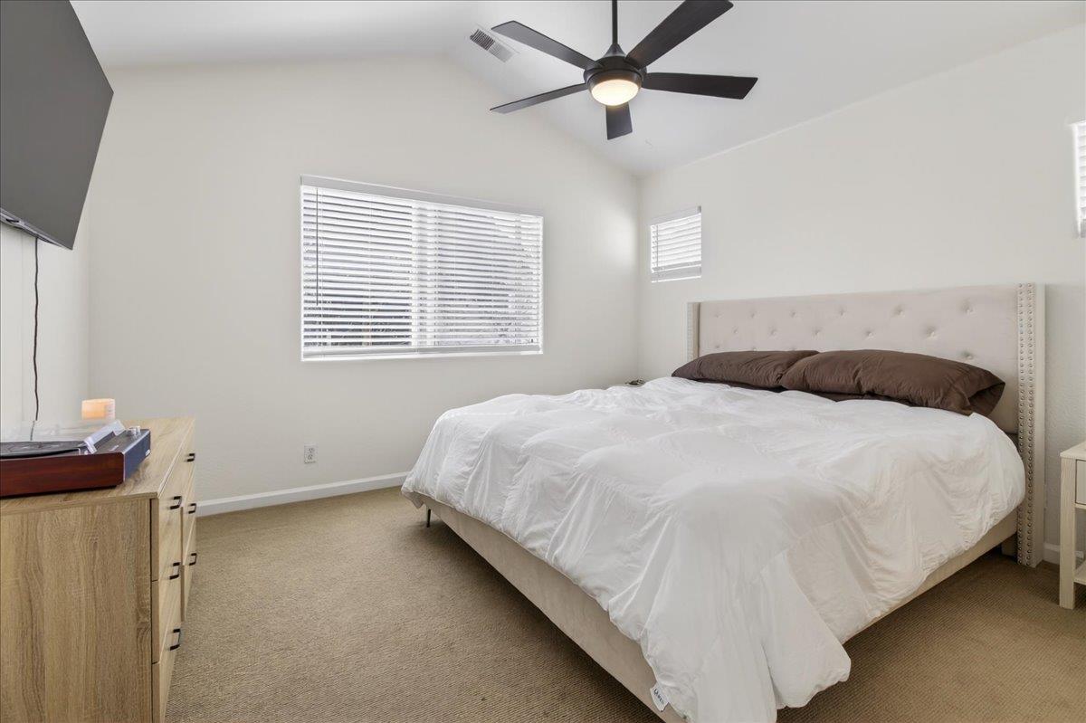 Detail Gallery Image 21 of 31 For 1960 Bradbury St, Salinas,  CA 93906 - 3 Beds | 2/1 Baths