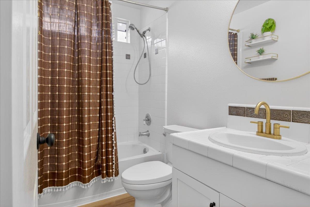 Detail Gallery Image 23 of 31 For 1960 Bradbury St, Salinas,  CA 93906 - 3 Beds | 2/1 Baths