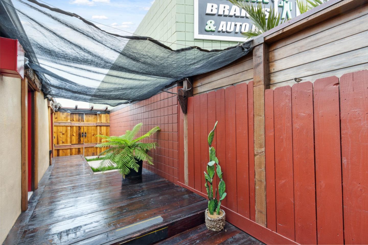 Detail Gallery Image 17 of 31 For 1637 Del Monte Blvd #B,  Seaside,  CA 93955 - – Beds | – Baths