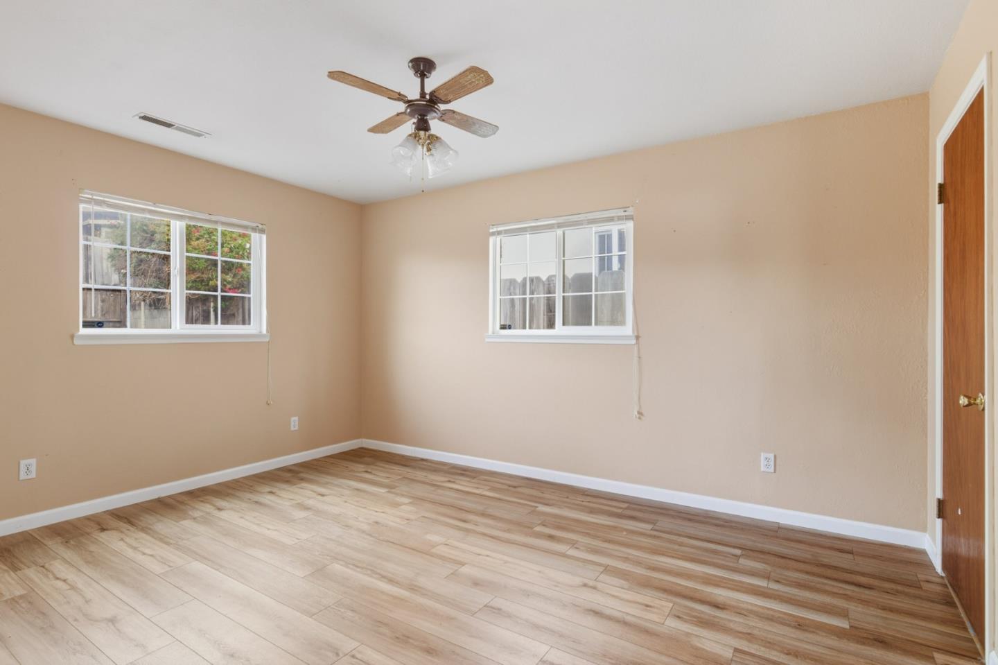 Detail Gallery Image 12 of 21 For 1233 Hilby Ave, Seaside,  CA 93955 - 3 Beds | 1/1 Baths