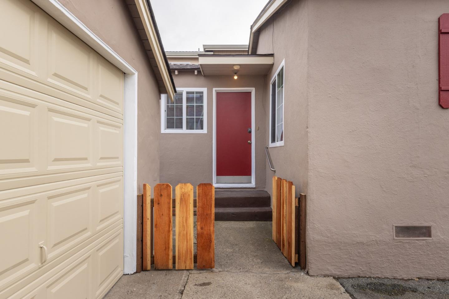 Detail Gallery Image 17 of 21 For 1233 Hilby Ave, Seaside,  CA 93955 - 3 Beds | 1/1 Baths