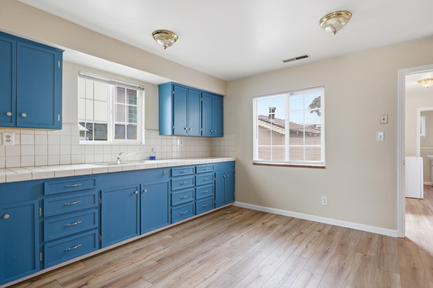 Detail Gallery Image 7 of 21 For 1233 Hilby Ave, Seaside,  CA 93955 - 3 Beds | 1/1 Baths