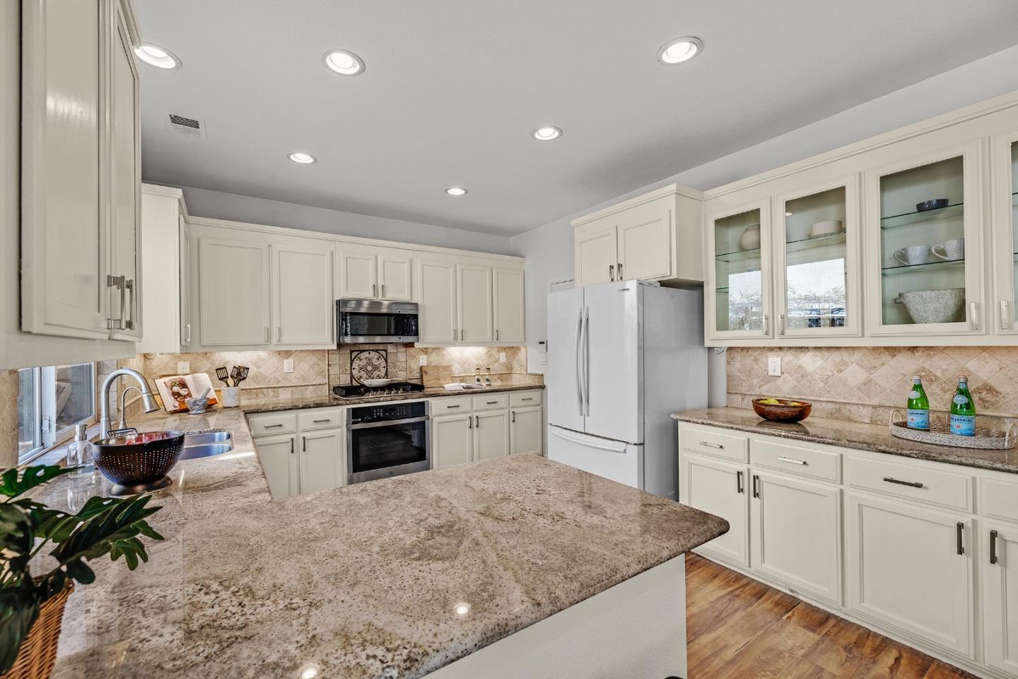 Detail Gallery Image 10 of 37 For 2194 Celeste Ct, San Jose,  CA 95133 - 4 Beds | 2/1 Baths