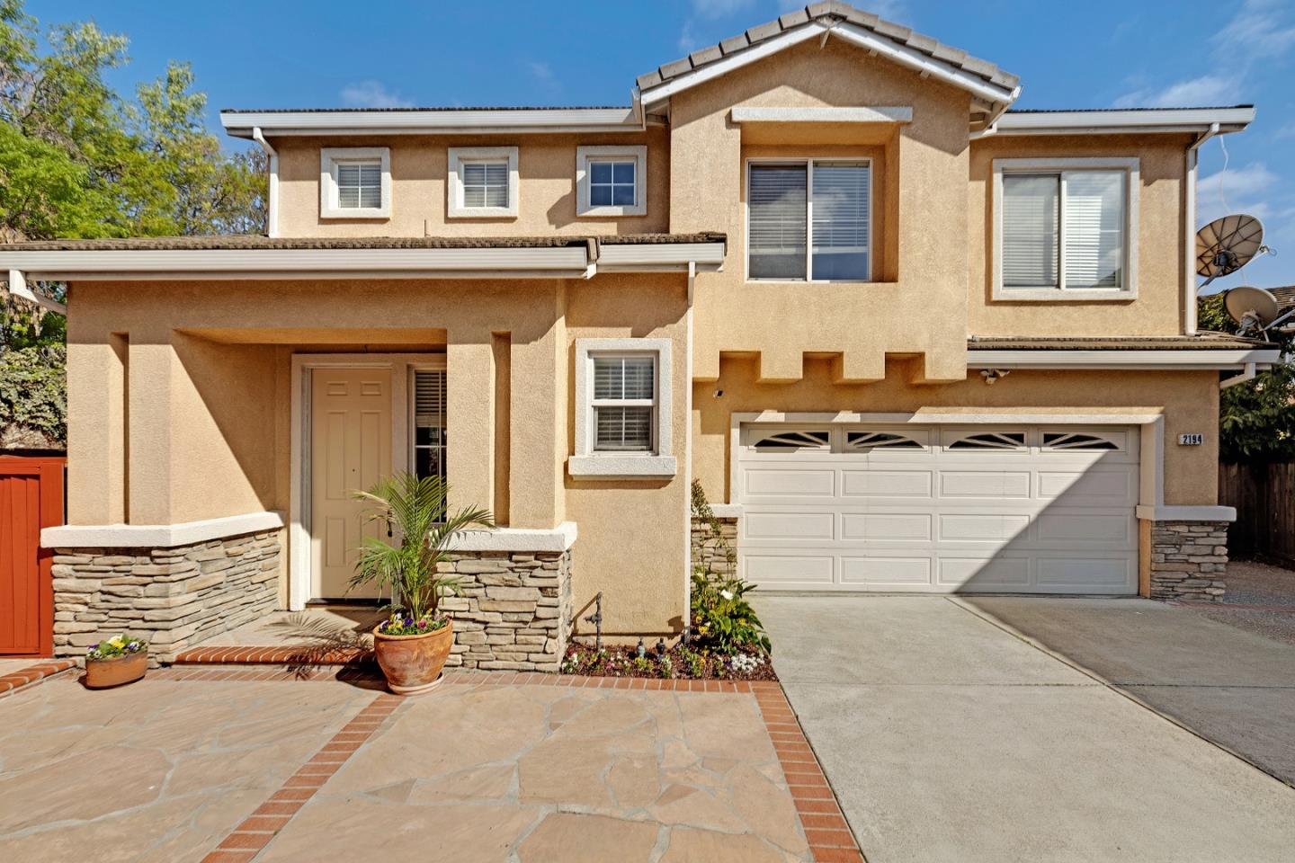 Detail Gallery Image 2 of 37 For 2194 Celeste Ct, San Jose,  CA 95133 - 4 Beds | 2/1 Baths
