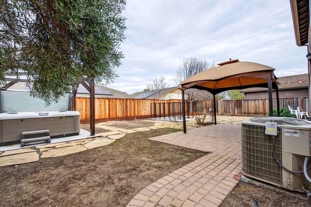 Detail Gallery Image 35 of 39 For 1741 Mimosa St, Hollister,  CA 95023 - 5 Beds | 2/1 Baths