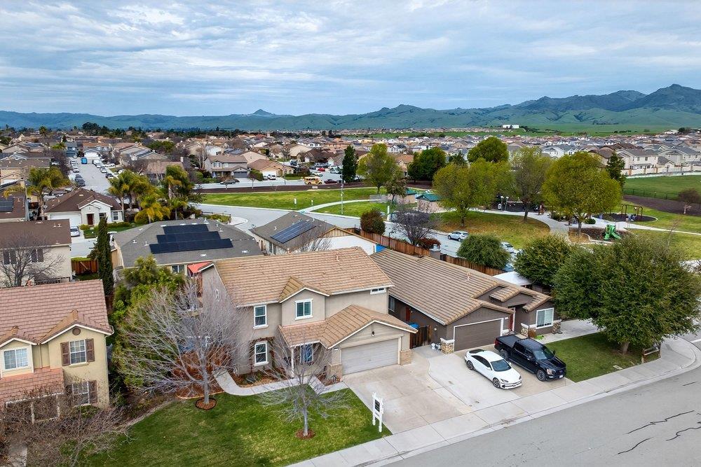 Detail Gallery Image 37 of 39 For 1741 Mimosa St, Hollister,  CA 95023 - 5 Beds | 2/1 Baths