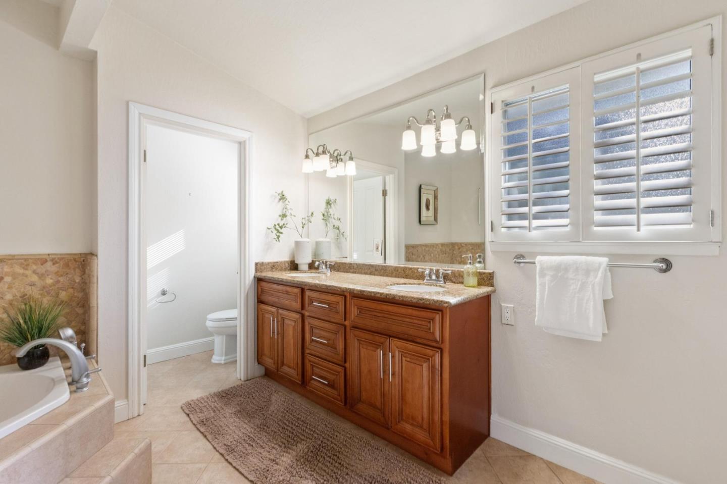 Detail Gallery Image 32 of 72 For 210 Vista Del Monte, Los Gatos,  CA 95030 - 4 Beds | 3/1 Baths