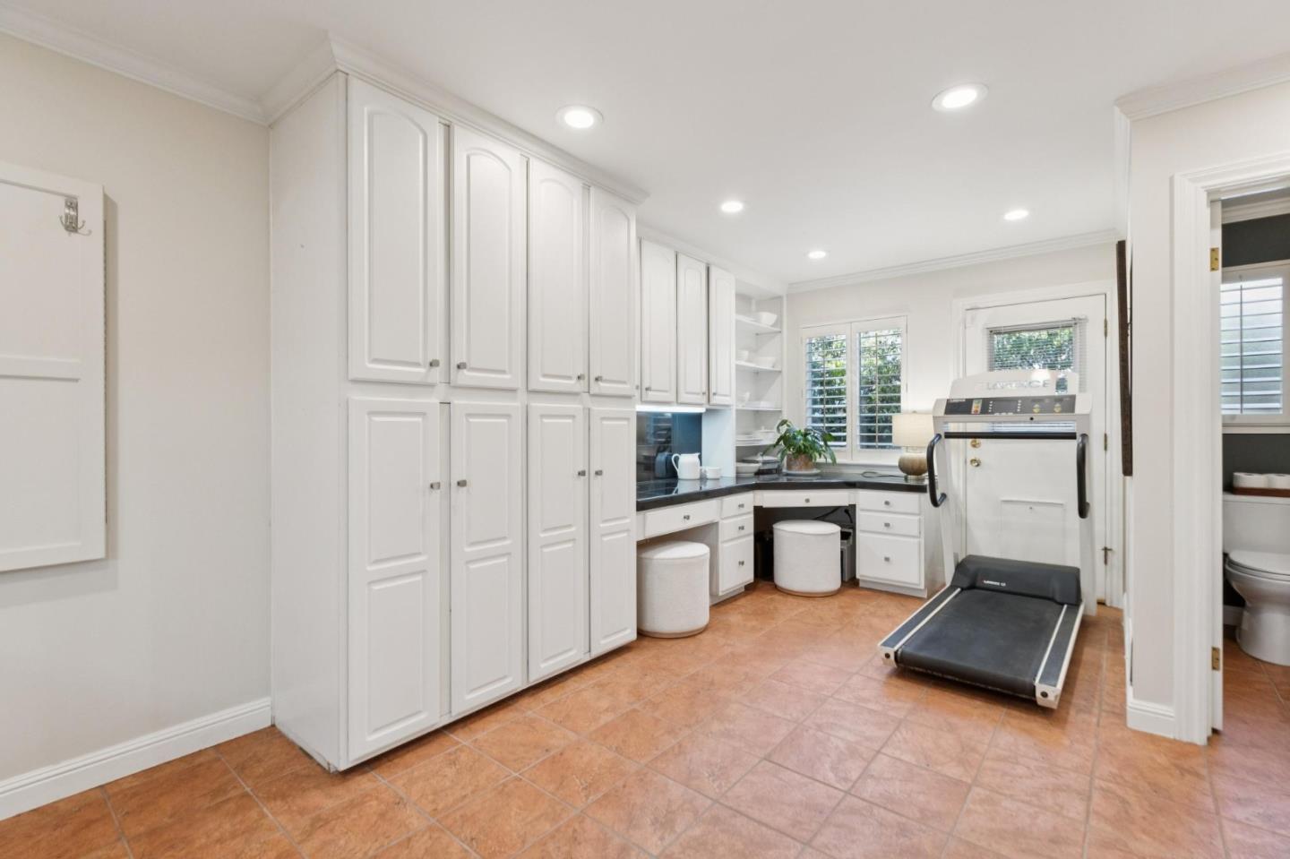 Detail Gallery Image 42 of 72 For 210 Vista Del Monte, Los Gatos,  CA 95030 - 4 Beds | 3/1 Baths