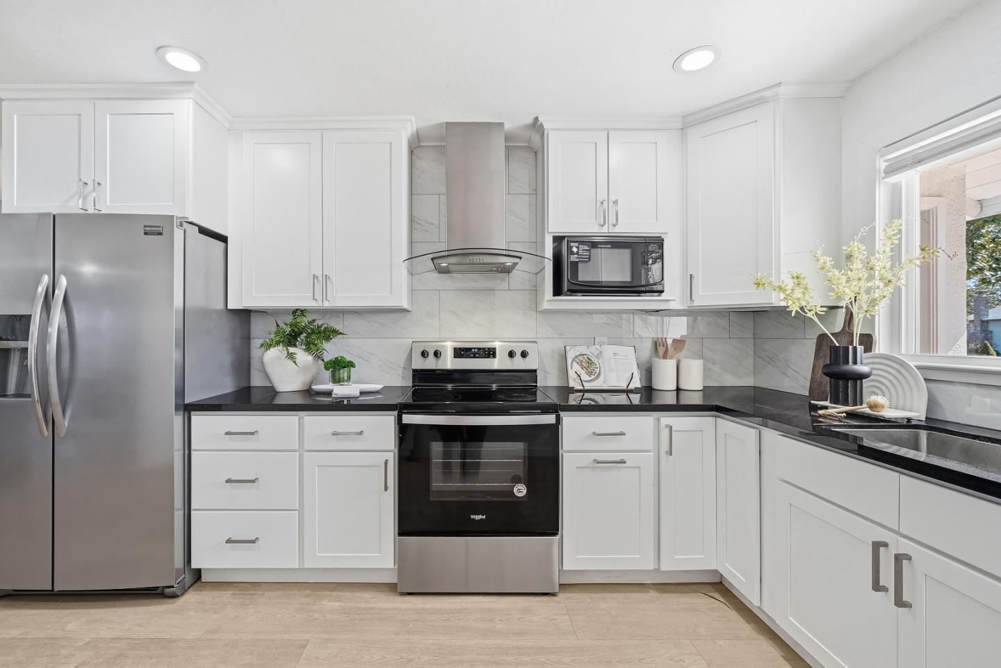 Detail Gallery Image 14 of 49 For 2895 Warburton Ave, Santa Clara,  CA 95051 - 5 Beds | 3 Baths